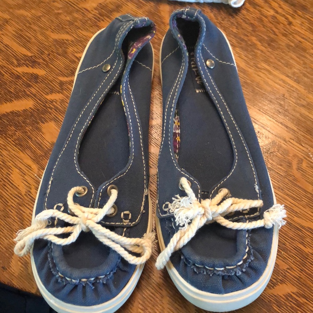 Blue flats with ties